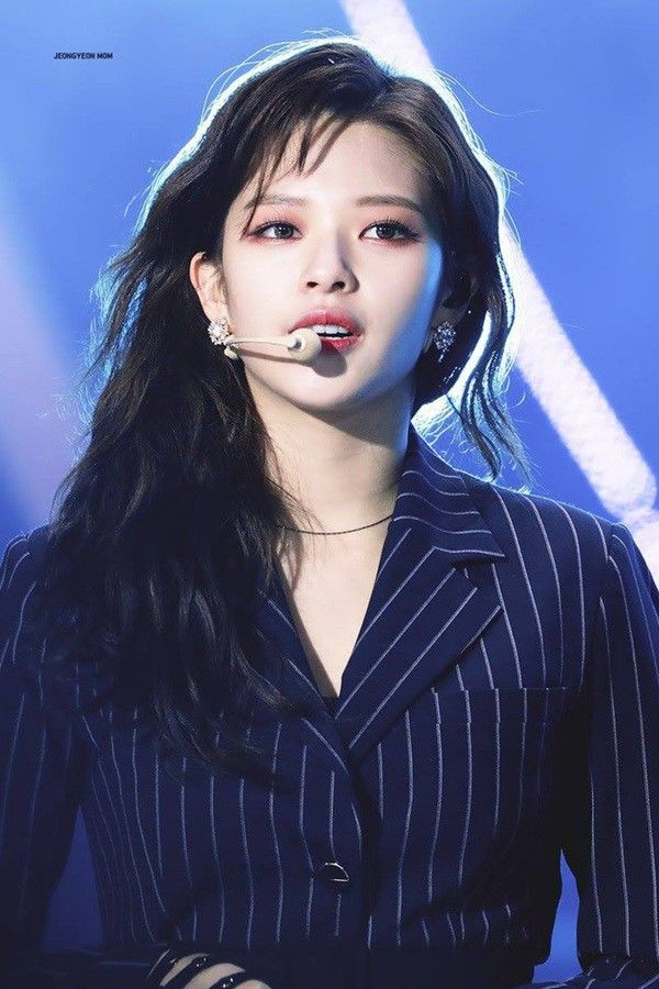 5 nữ idol Kpop sinh năm 1996 tài sắc vẹn toàn