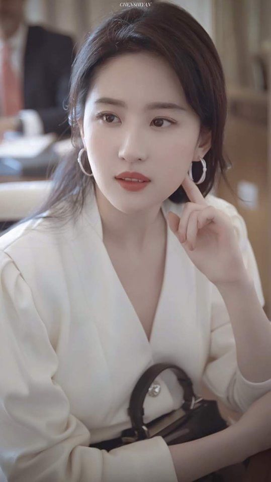Mulan Lưu Diệc Phi với khí chất, nhan sắc đỉnh cao tại sự kiện