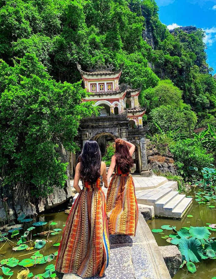 Ai cũng cần có 1 đứa bạn thân để cùng đi du lịch và chụp hình sống ảo