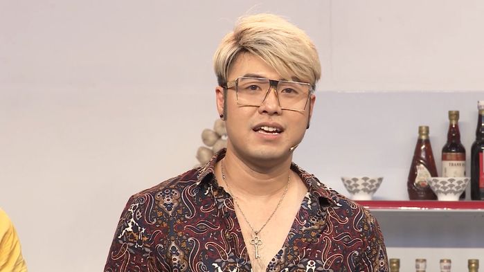 Akira Phan khoe vẻ điển trai sau cuộc “đại phẫu” trùng tu nhan sắc ngố