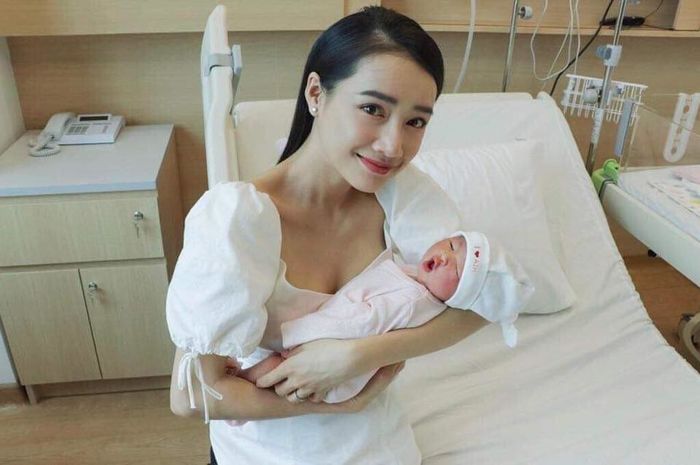 Ảnh hot sao Việt: Mr.Đàm khoái khi fan ghép hình với Mỹ Tâm
