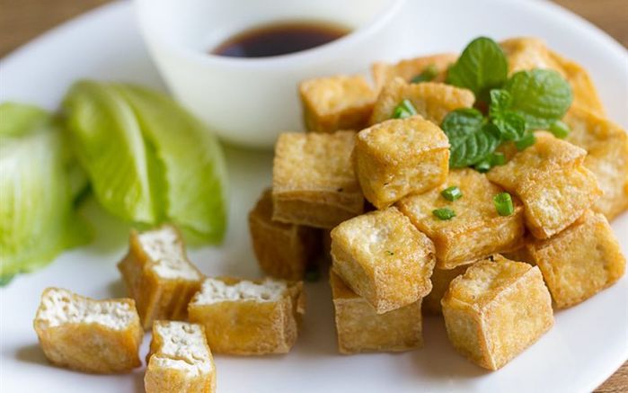 Bích Phương vào bếp với mâm cơm đảm đang, ngon miệng