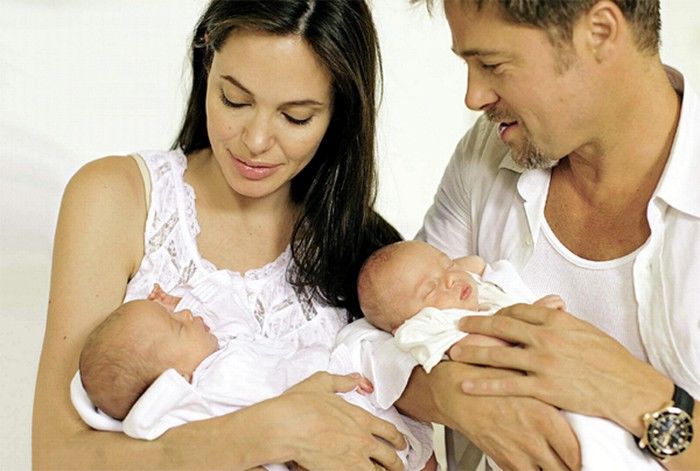 Cặp sinh đôi nhà Brangelina lớn lên với tính cách đối lập ngoại hình