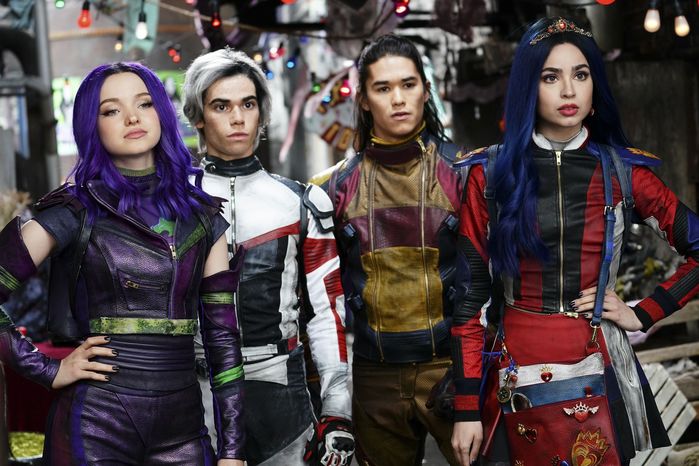 Carlos của Descendants - Cameron Boyce qua đời ở tuổi 20
