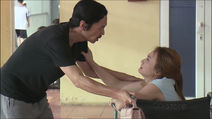 Câu nói đau đớn của Thư khiến chị em hiểu, gia đình sẽ không bỏ rơi ta