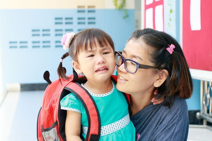 Tôi bật khóc khi nghe con nói: “Mẹ ơi, mẹ nhớ đón con sớm nhé!”
