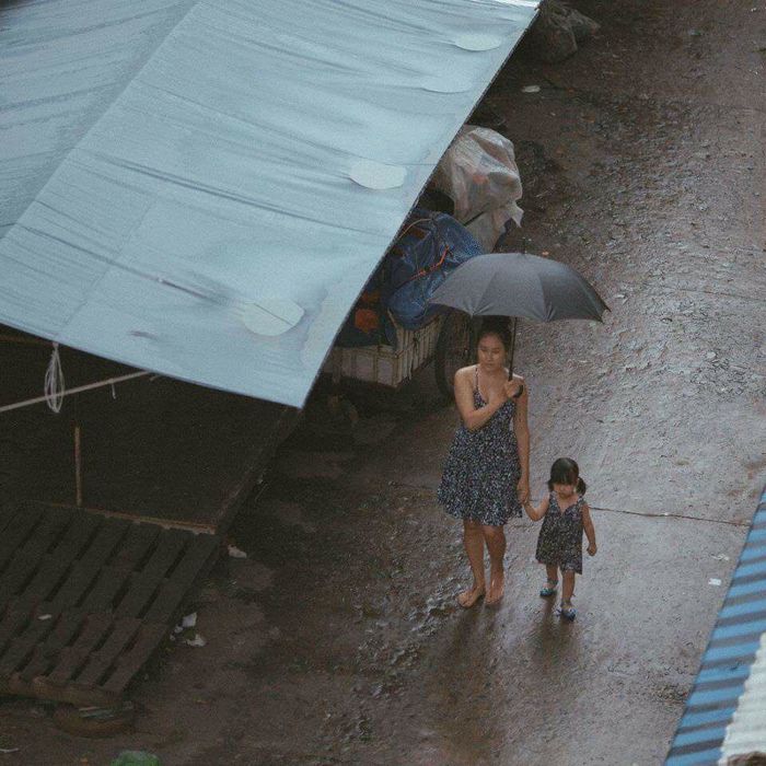 Tôi bật khóc khi nghe con nói: “Mẹ ơi, mẹ nhớ đón con sớm nhé!”