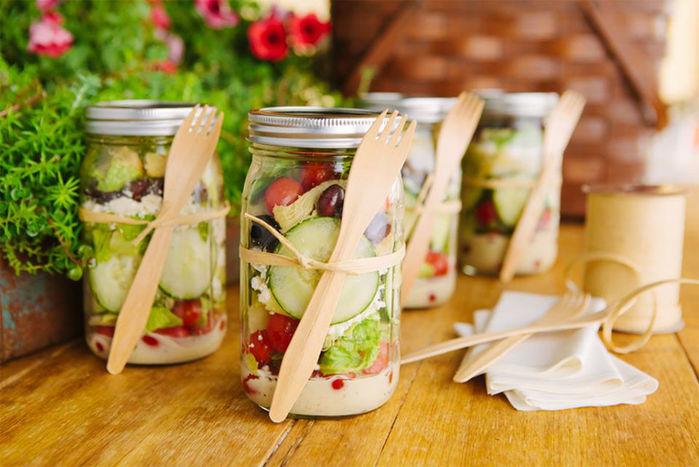 Đẹp mắt với các món salad đựng trong lọ thủy tinh