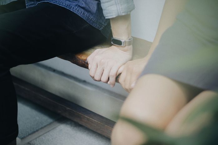 Chồng tốt khó tìm, có rồi phải giữ thật chặt “một bước cũng không rời”
