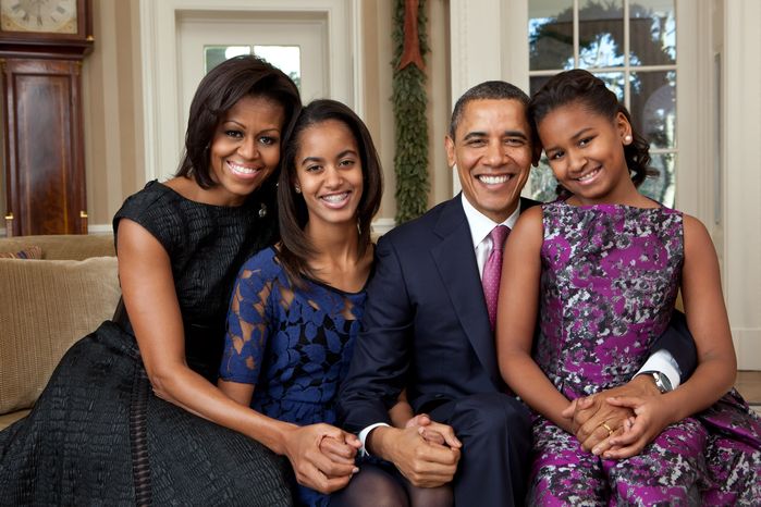 Chuyện tình giữa cựu Tổng thống Mỹ Barack Obama và phu nhân Michelle