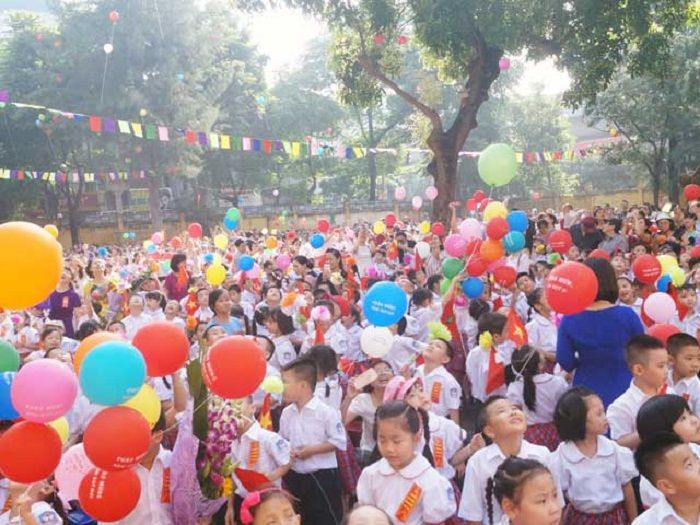 Cô bé lớp 6 gửi thư đề nghị không thả bóng bay trong lễ khai giảng