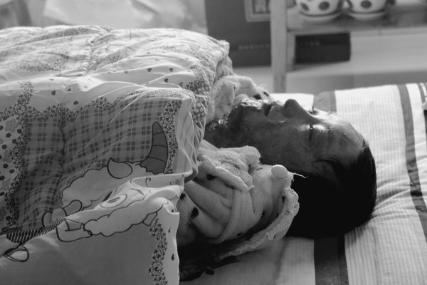 Cô gái bị thiêu sống năm 16 tuổi vì từ chối tình cảm của thiếu gia