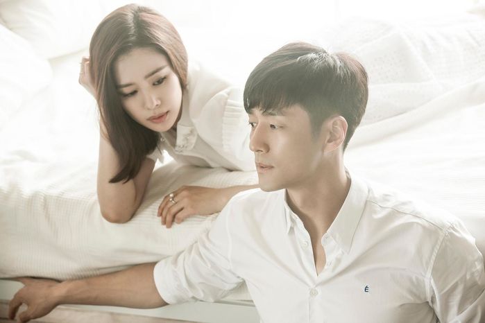 Cư xử thất thường - dấu hiệu cho thấy đàn ông đã có niềm vui mới