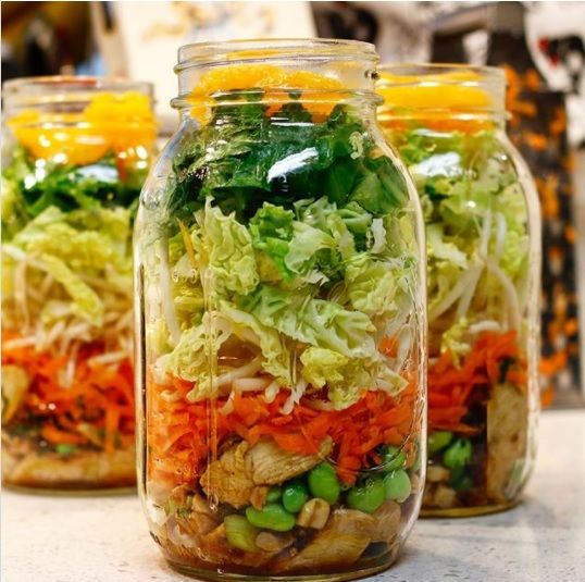 Đẹp mắt với các món salad đựng trong lọ thủy tinh