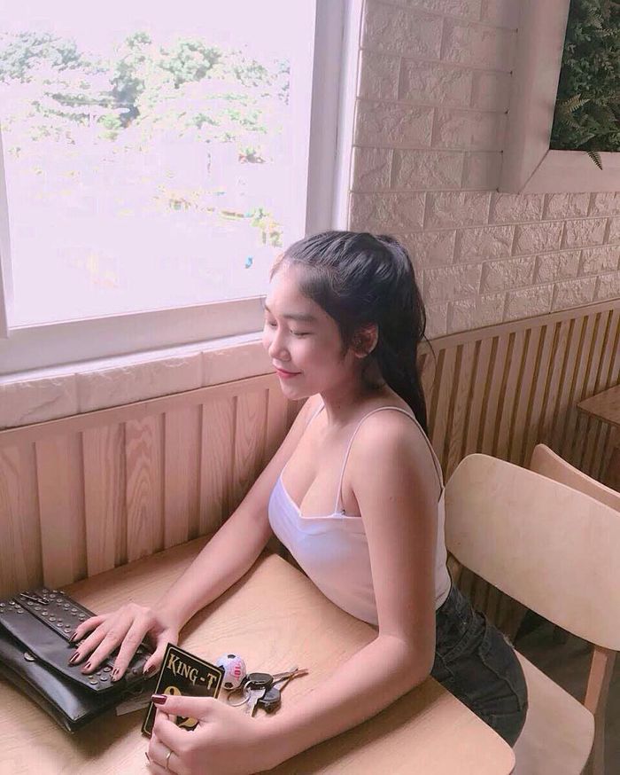 Dàn hot girl thế hệ sở hữu combo mặt xinh - ngực khủng