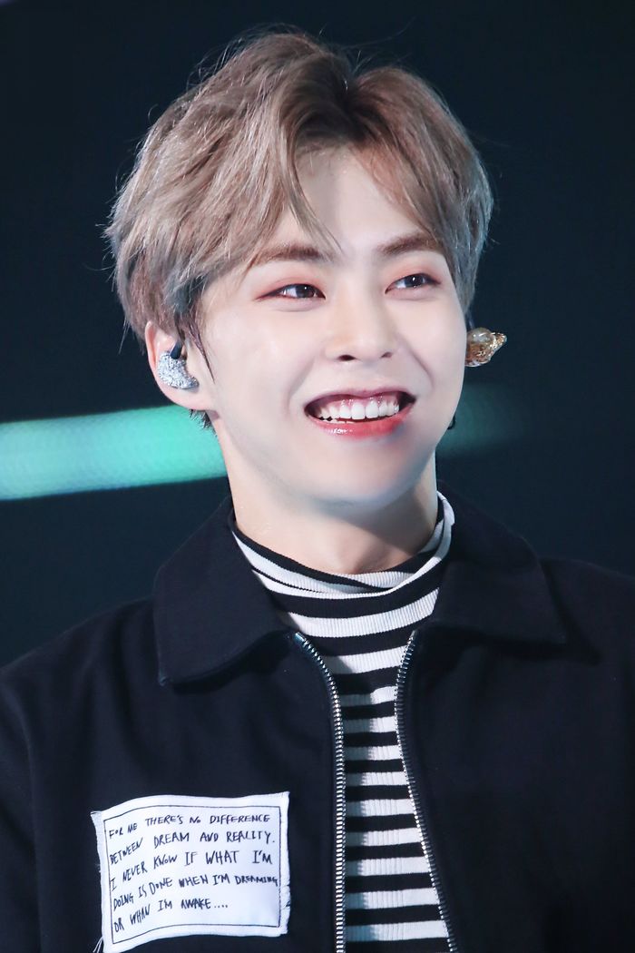 Điểm danh những idols Kpop là thánh hack tuổi