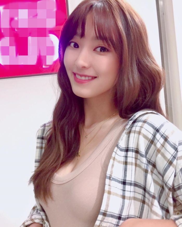 Điểm danh những idols Kpop là thánh hack tuổi