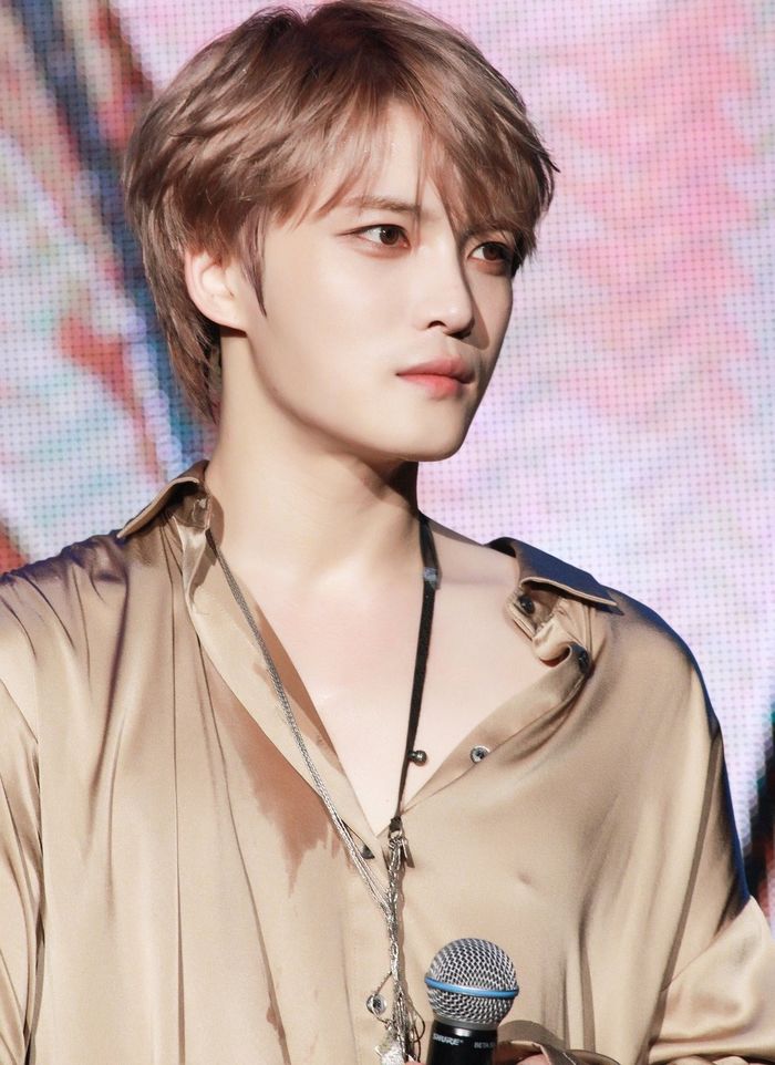 Điểm danh những idols Kpop là thánh hack tuổi