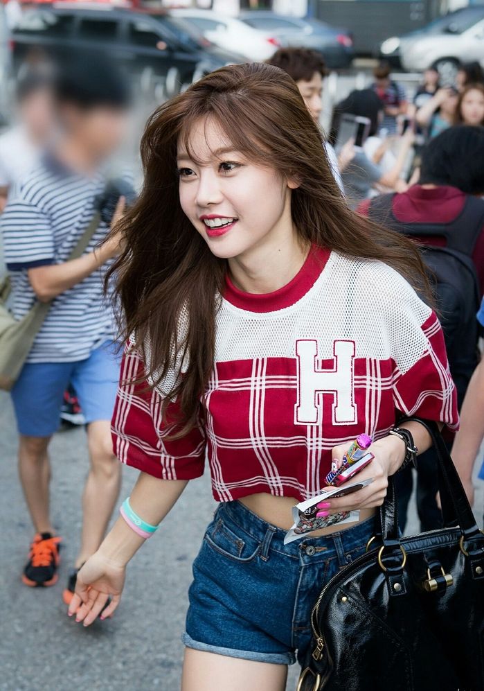 Điểm danh những idols Kpop là thánh hack tuổi