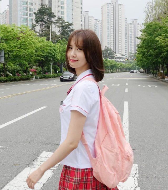 Điểm danh những idols Kpop là thánh hack tuổi