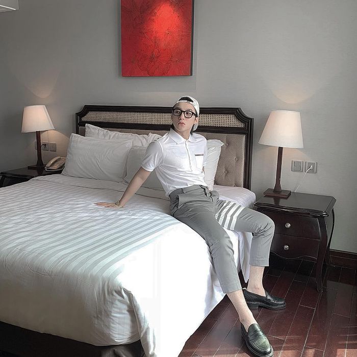 Diện đồ chất chơi nhưng Sơn Tùng lại lộ chân ngắn
