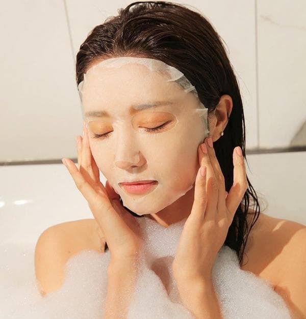 Đừng vội vứt chiếc mặt nạ vừa dùng vì còn khối công dụng hay ho khác
