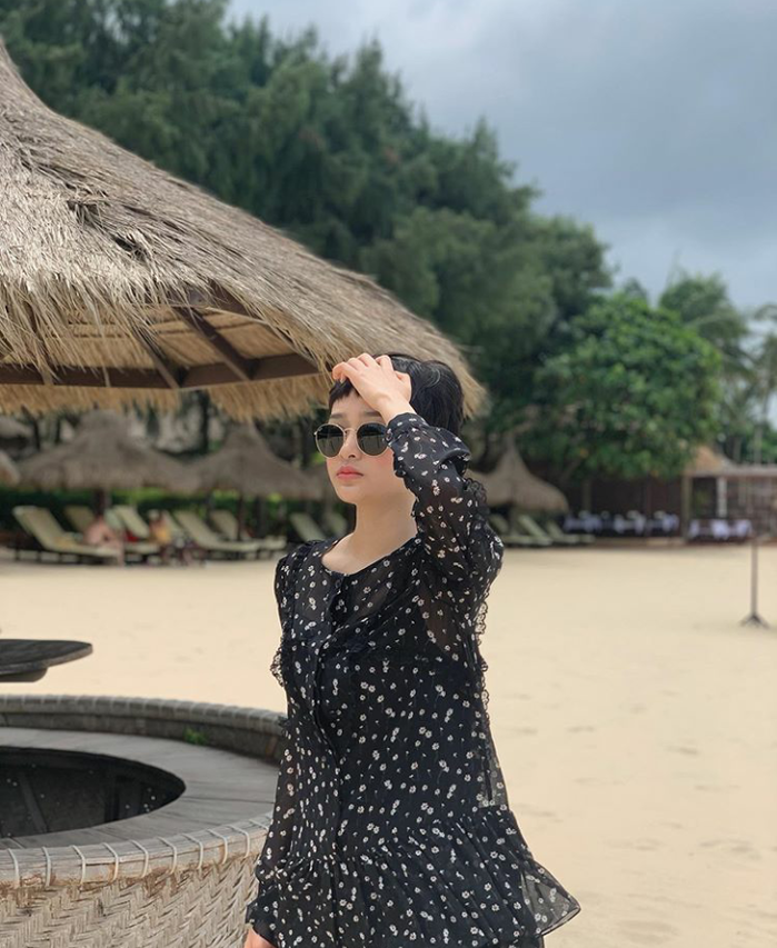 Giữa nghi vấn hẹn hò Hiền Hồ và Bùi Anh Tuấn lại bị fan “soi” bí mật đ