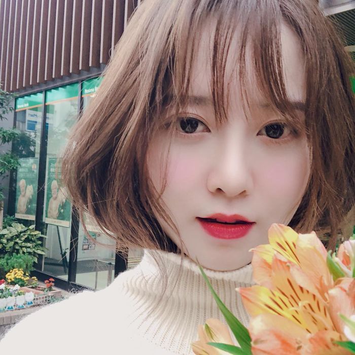 Vẻ ngoài không tuổi của vợ chồng Goo Hye Sun gây sốt