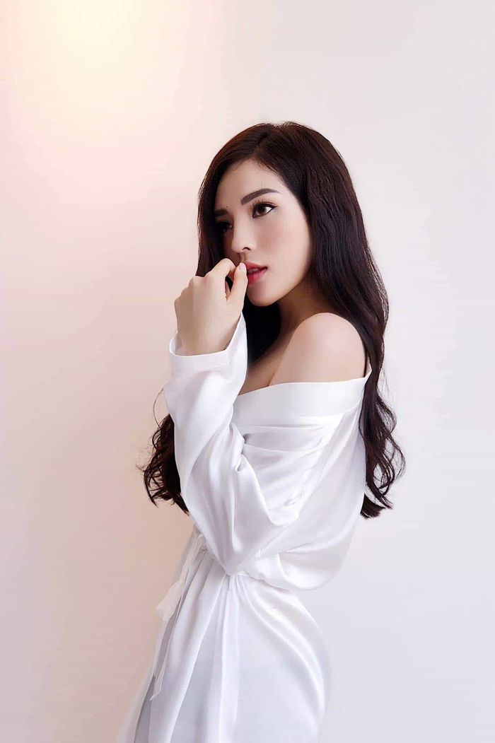 Hà Hồ lấp lửng sinh con cho Kim Lý, H'Hen Niê như bà thím vì kiểu tóc