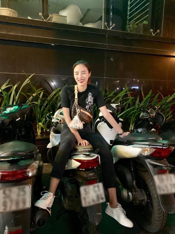 Ảnh hot sao Việt: Hari Won selfie với Ji Chang Wook