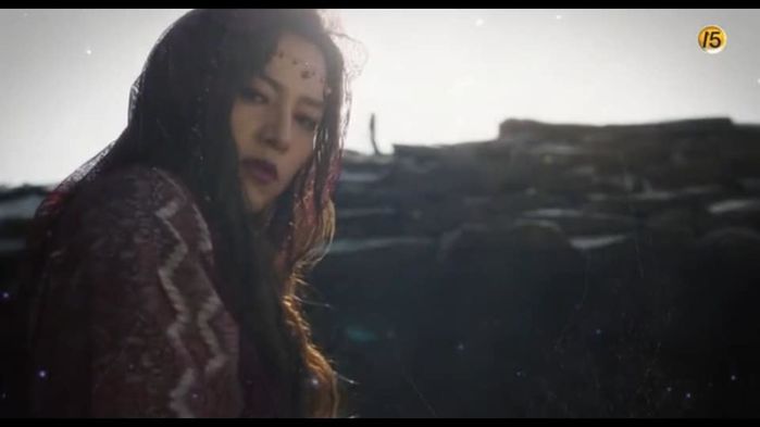 Hậu ly hôn, Song Joong Ki ngày càng xinh đẹp trong phim mới