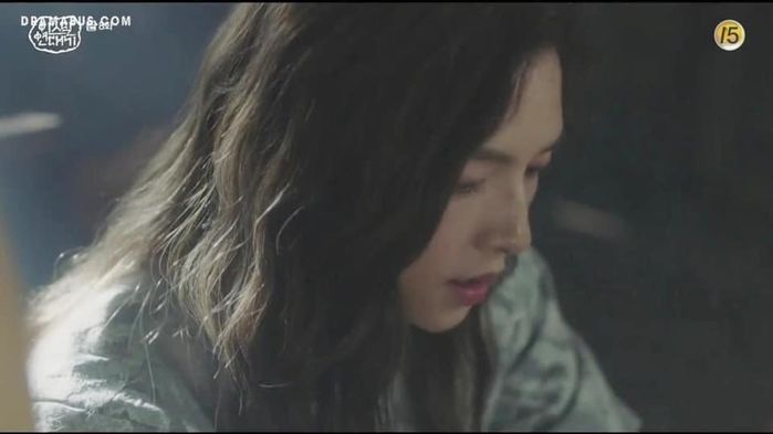 Hậu ly hôn, Song Joong Ki ngày càng xinh đẹp trong phim mới