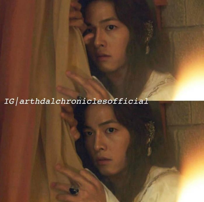Hậu ly hôn, Song Joong Ki ngày càng xinh đẹp trong phim mới