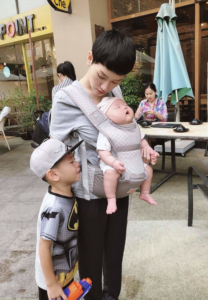 H'Hen Niê khác lạ với tóc đen, Lan Khuê lộ bụng