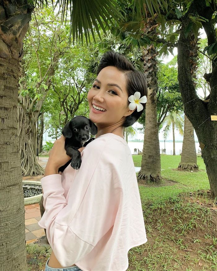 H'Hen Niê lần đầu hé lộ về mối tình đầu