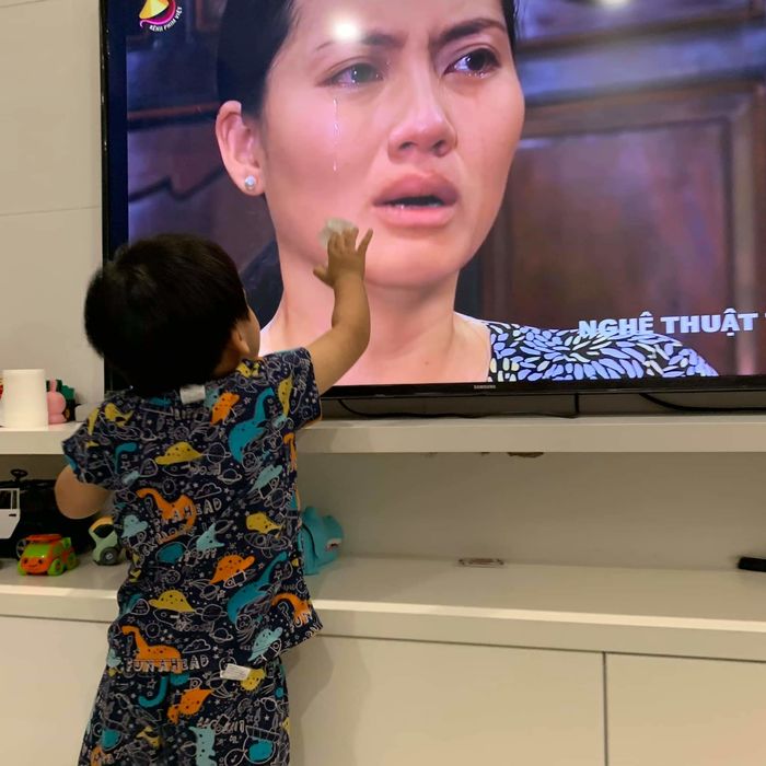 Hiền Hồ - Bùi Anh Tuấn lộ ảnh hẹn hò, Bà 5 Bống Duy Khánh sang Mỹ