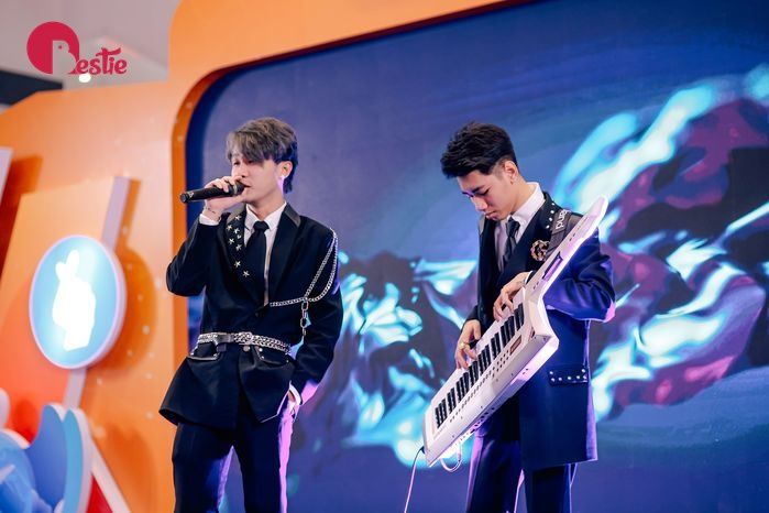 Hình ảnh mới nhất của K-ICM & Jack tái xuất sau khi hit khủng Sóng Gió