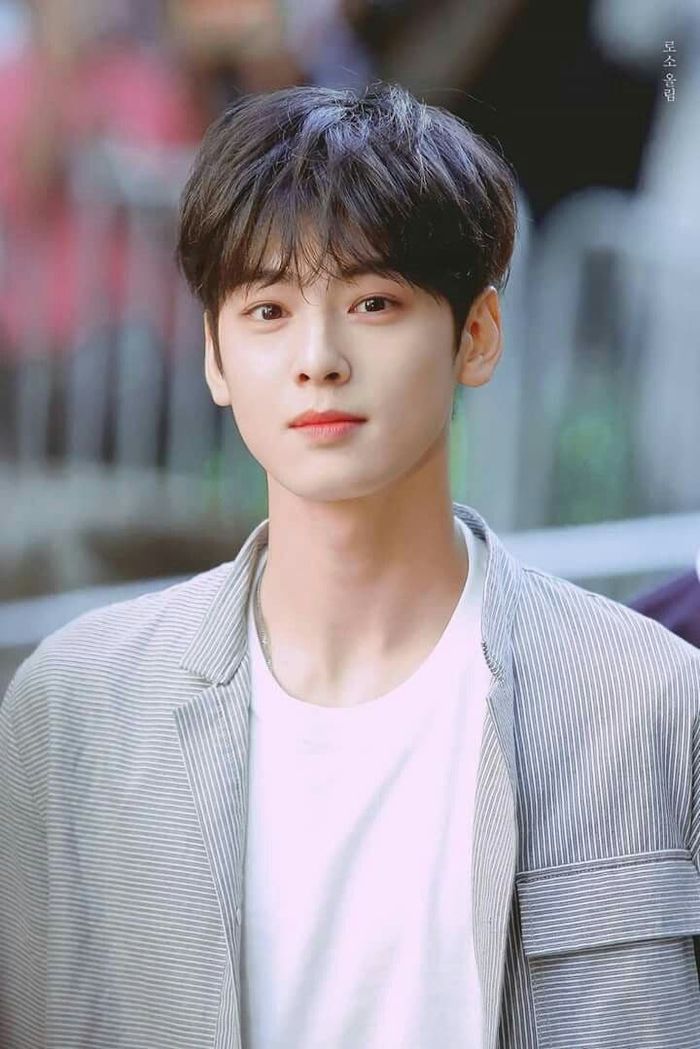 Hình mẫu dao kéo của đàn ông Hàn đứng đầu không phải Park Bo Gum