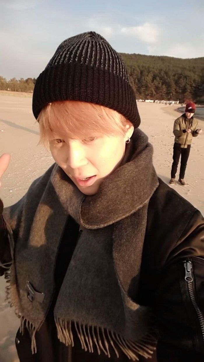 Hội anh chị em nhóm nhạc BTS: Anh trai Jungkook quá phí khi không gia