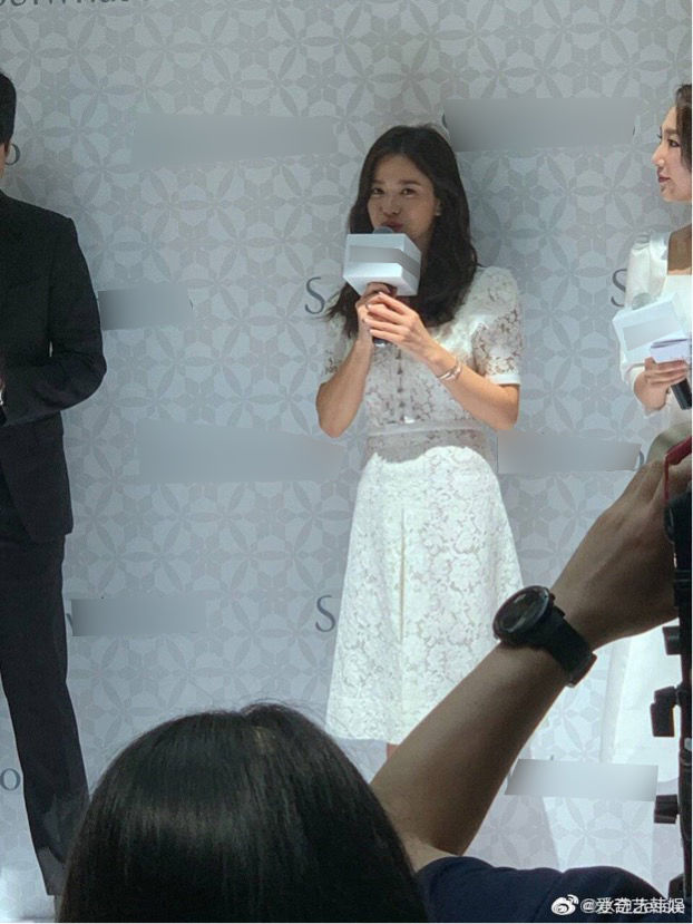 Song Hye Kyo xuất hiện sau ly hôn với gương mặt hốc hác