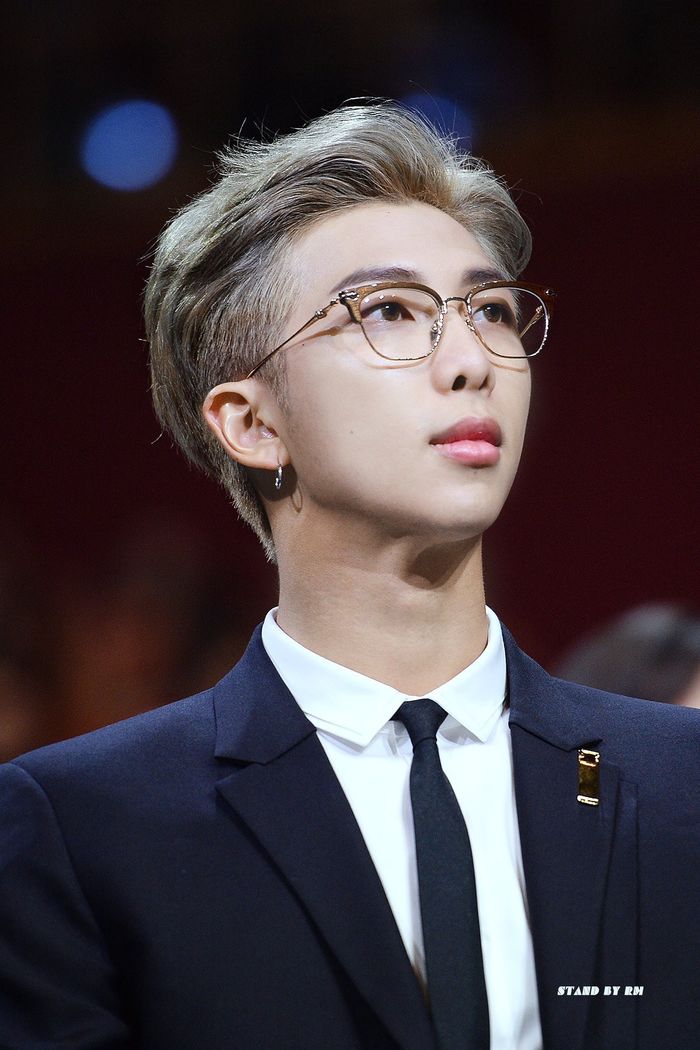 IQ đạt ngưỡng thiên tài, học siêu giỏi:RM (BTS) và loạt sao Hàn xứng d