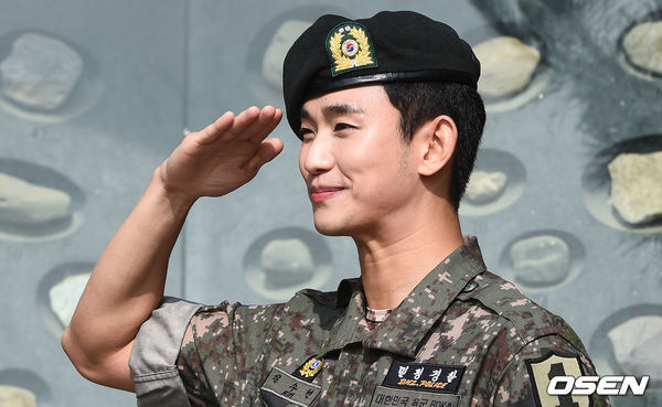 Kim Soo Hyun và loạt mỹ nam cực phẩm của showbiz Hàn xuất ngũ