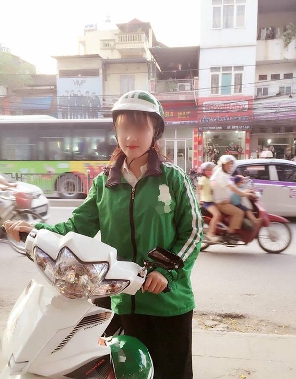 Là phụ nữ, tôi vẫn kiếm được hơn 12 triệu đồng từ chạy xe ôm công nghệ