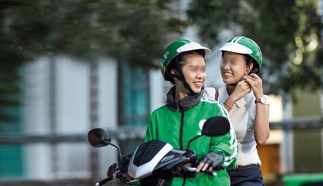 Là phụ nữ, tôi vẫn kiếm được hơn 12 triệu đồng từ chạy xe ôm công nghệ