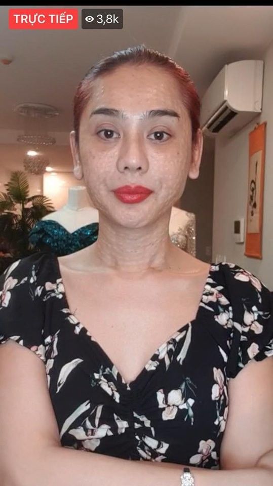 Lâm Khánh Chi lộ mặt sần sùi, Isaac lạ lẫm sau khi xuống tóc