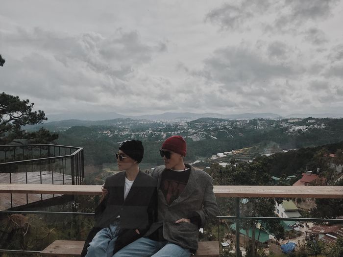 Lãng mạn như hai chàng trai LGBT có tướng phu thê
