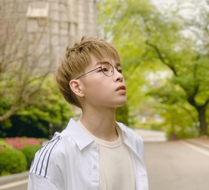 Loạt ảnh hiếm và chiến tích huy hoàng thời cắp sách đến trường của sao