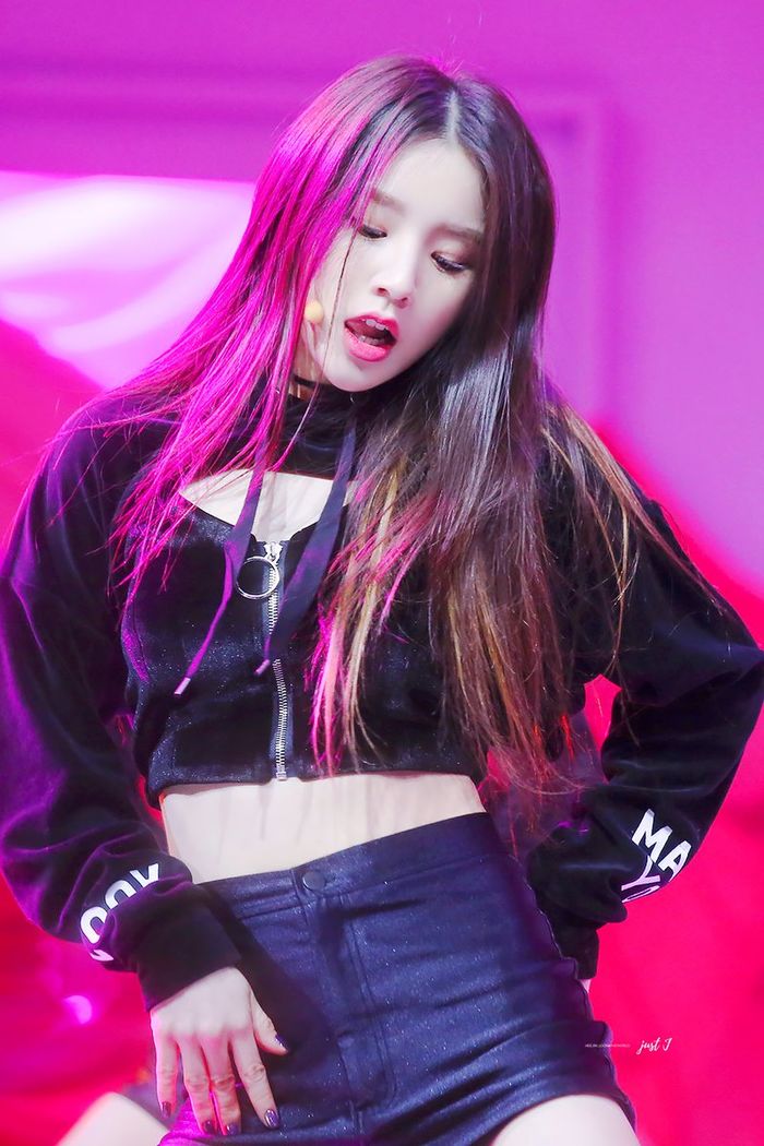 Loạt idol sinh năm 2000 “phá kén” thành công: Chứng minh đỉnh cao nhan