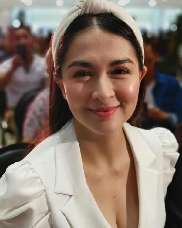 Marian Rivera khoe ảnh chụp vội: Dù mặt mộc cho con bú, vẫn thần thái