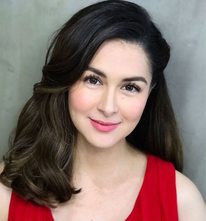 Marian Rivera khoe ảnh chụp vội: Dù mặt mộc cho con bú, vẫn thần thái